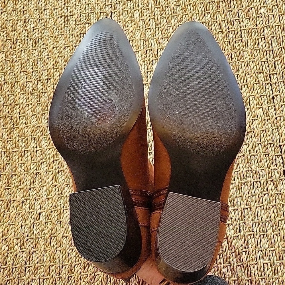JUST FAB keke faux suede ankle boots. Trimmed in faux leather. Size is 6. - Picture 10 of 12